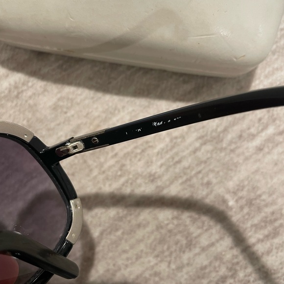 Chloe Oversize Gradient Black Sunglasses - Picture 7 of 7